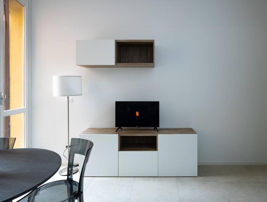 Apartment Isaia - 10 Minutes From Piazza Maggiore ボローニャ エクステリア 写真
