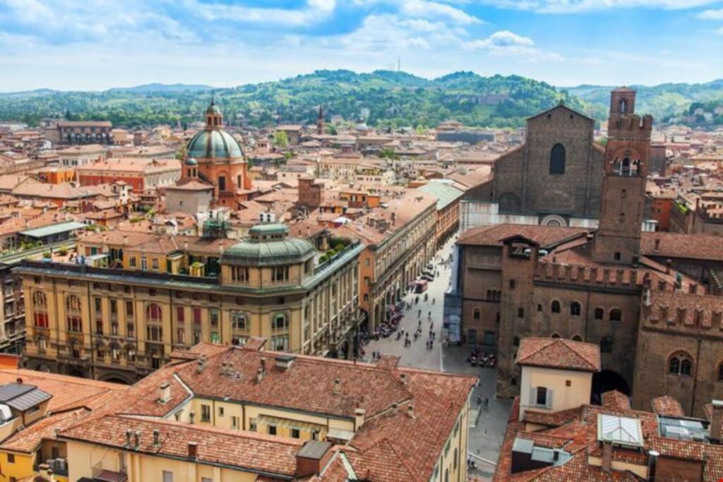 Apartment Isaia - 10 Minutes From Piazza Maggiore ボローニャ エクステリア 写真